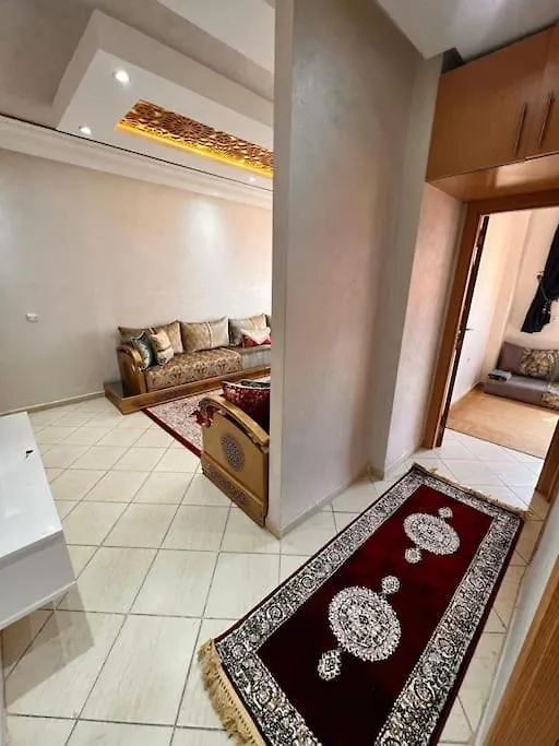 Appartement A Cote De L'Aeroport Marrakesh Apartment